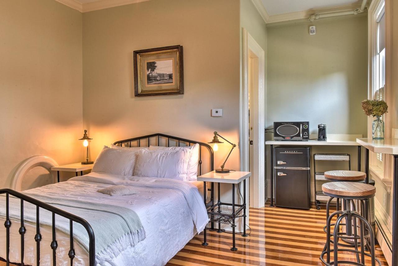 The Burrell House Otel Keene Dış mekan fotoğraf